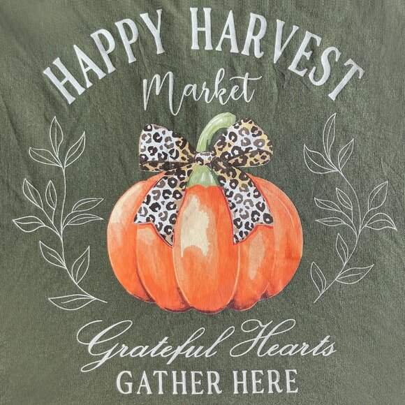NWT! "Happy Harvest Market" T-shirt - L - Picture 1 of 4